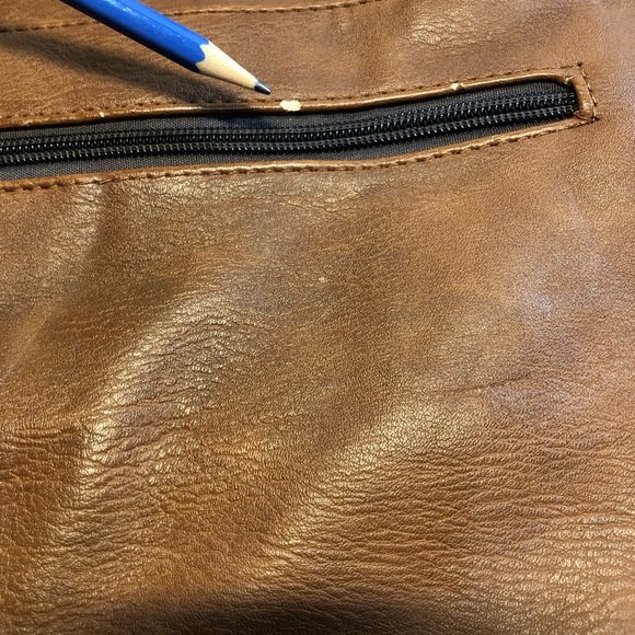 Call it Spring Crossbody Bag - Picture 4 of 16